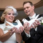 Biele svadobné holuby